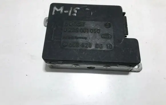 Mercedes-Benz E W124 Airbag control unit/module 0285001050 0038200610