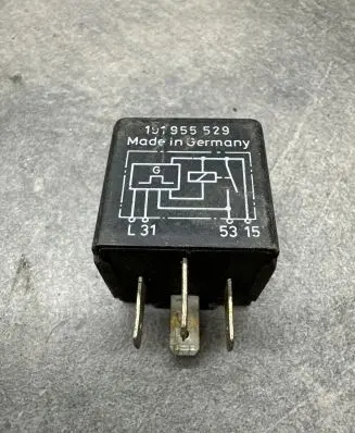 Audi A4 S4 B6 8E 8H Other relay 00487600