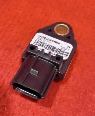 Citroen C-Crosser Airbag deployment crash/impact sensor 8651A001 39754C TBZMEE057Z3183