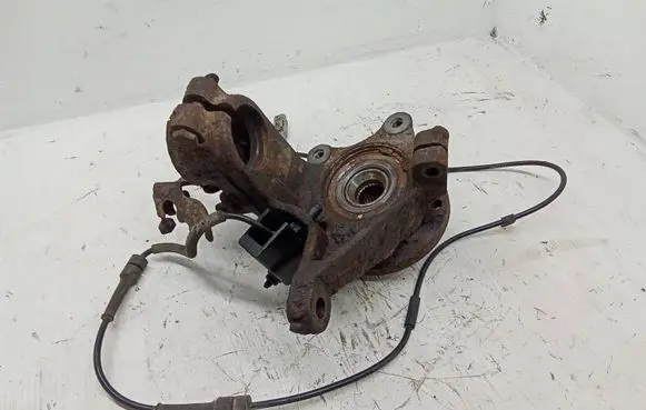Citroen Berlingo Front wheel hub spindle knuckle