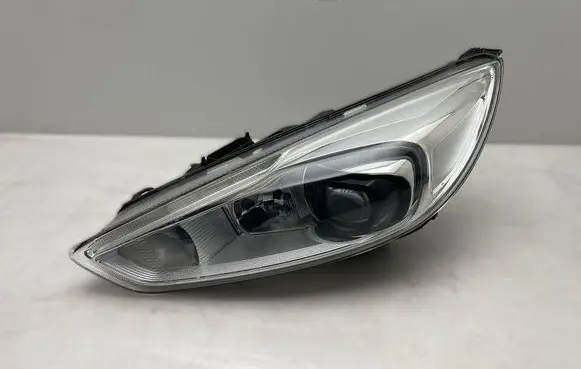 Ford Focus Headlight/headlamp F1EB-13D155-AC