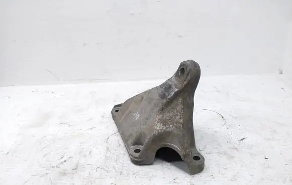 BMW 4 F32 F33 Engine mounting bracket 6788610 736813