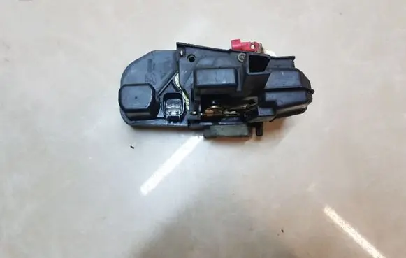 Jeep Grand Cherokee (WJ) Rear door lock