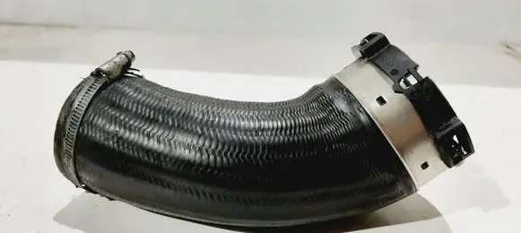 Volvo V40 Intercooler hose/pipe 31338545 32222272