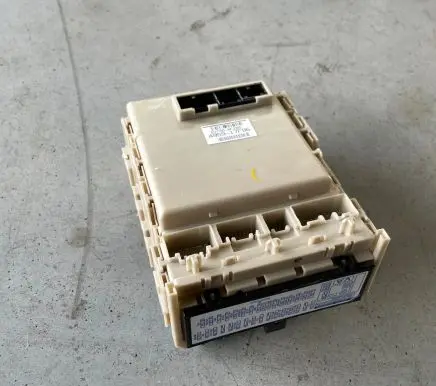 Toyota Verso BSM Control unit 827300F280 495917F06