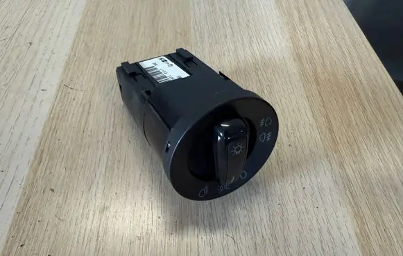 Volkswagen Polo V 6R Light switch 6R0941531E
