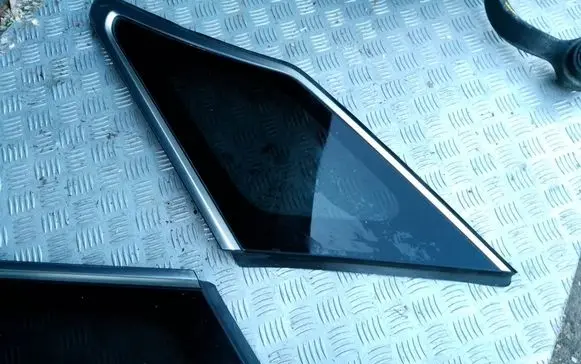 Hyundai i40 Rear side window