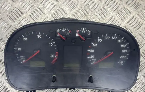 Volkswagen Golf IV Speedometer (instrument cluster) 1J0919860C 0263604005