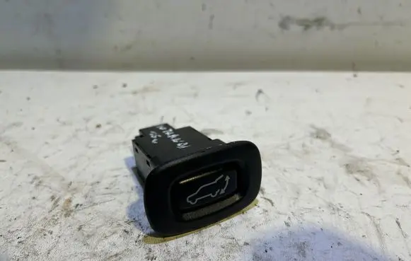 Mitsubishi Outlander Tailgate/boot open switch button 