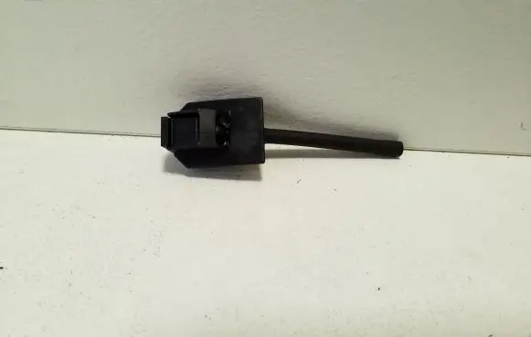 Windshield washer spray nozzle