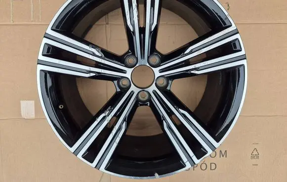Volvo V60 R19 alloy rim 32143049