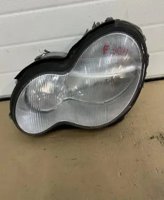 Mercedes-Benz C W203 Rear/tail lights A2038260191 F304
