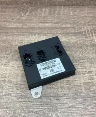 Mercedes-Benz E W211 Comfort/convenience module 2115452132