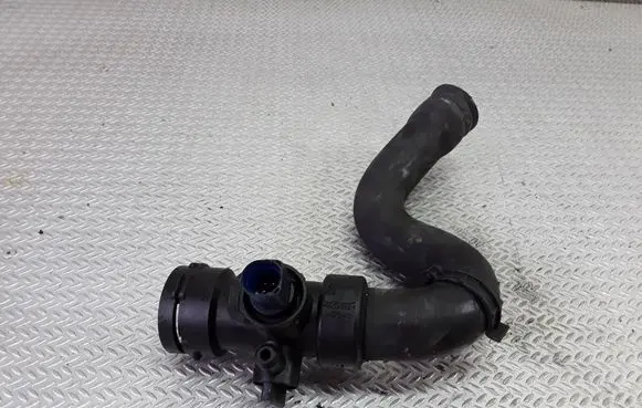 Audi A6 S6 C5 4B Engine coolant pipe/hose