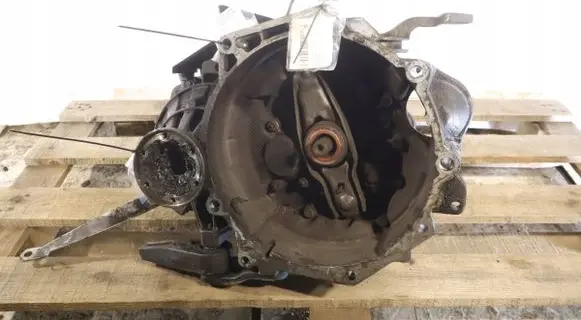 Volkswagen Jetta V Manual 5 speed gearbox JCR
