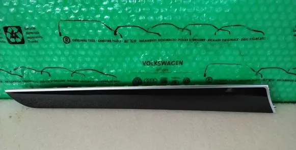 Audi A4 S4 B8 8K Front door trim (molding) 8K0867409J 8K0867409J1LQ 8K0867409