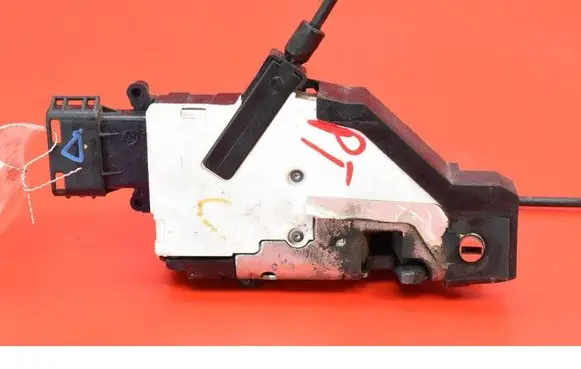 Citroen C3 Picasso Rear door lock 24099158