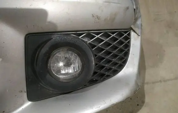 Mazda Premacy Front bumper lower grill 