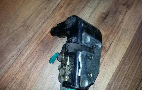 Chrysler Voyager Front door lock