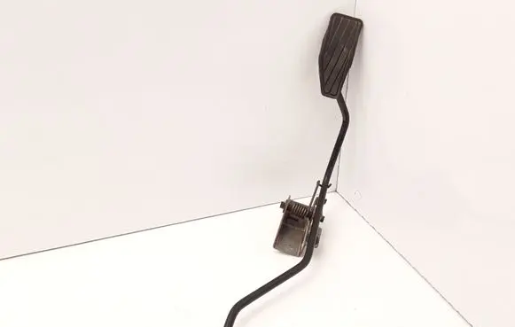Suzuki Swift I Accelerator throttle pedal 4940063J00 63J0890