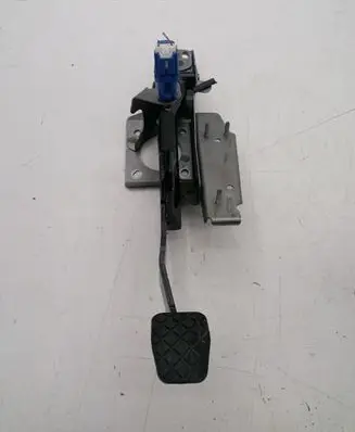 Mazda 3 I Brake pedal