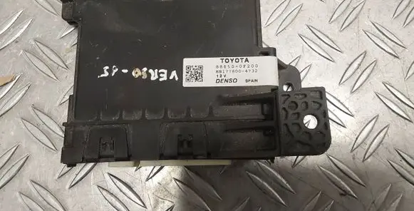 Toyota Verso Climate control unit 886500F200