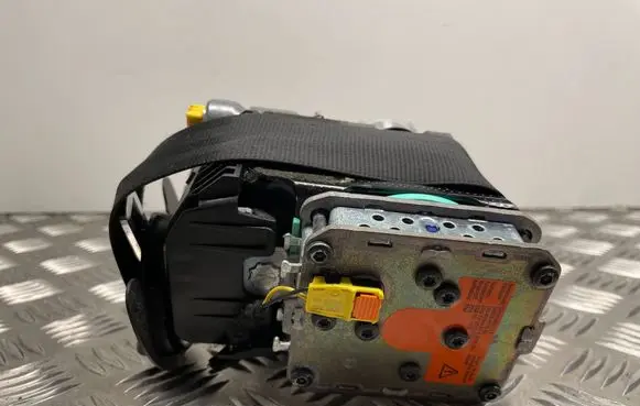 Audi A6 S6 C7 4G Front seatbelt 4G8857706D