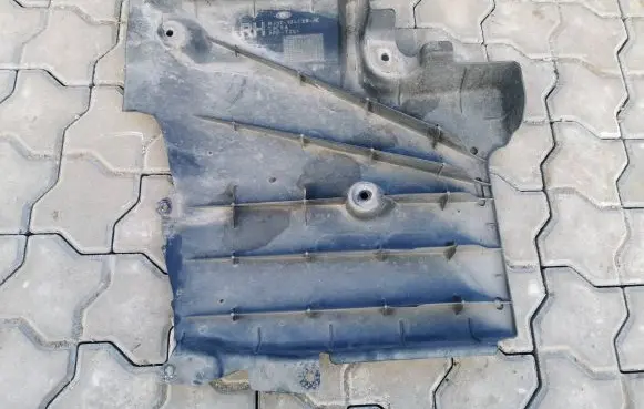 Land Rover Evoque I Engine splash shield/under tray C8C9A BJ32104C20AC