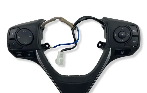 Toyota Auris E180 Steering wheel buttons/switches F70CS1302