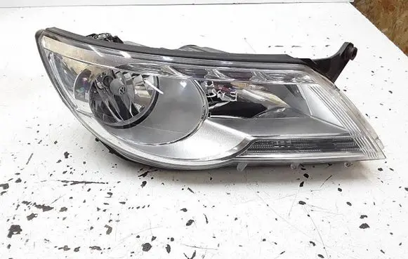 Volkswagen Tiguan Headlight/headlamp 5N2941032G