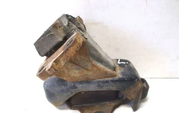 Toyota Hilux (AN120, AN130) Engine mount bracket 34123610L020