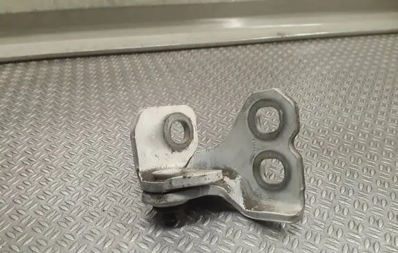Fiat Tipo Front door upper hinge