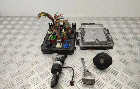 Engine ECU kit and lock set