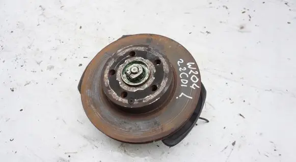 Mercedes-Benz C W204 Front wheel hub