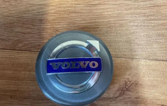 Volvo V70 Original wheel cap 30666913
