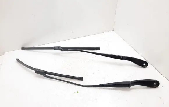Ford Mustang Mach-E Front wiper blade arm LJ8B17526AA LJ8B17527AA