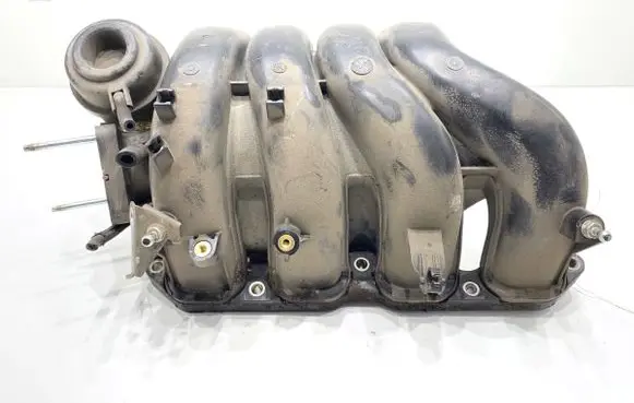 Toyota Avensis T270 Intake manifold