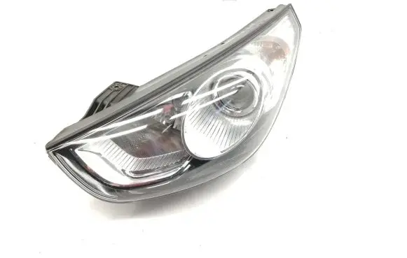 Hyundai ix35 Headlight/headlamp 921012Y