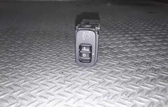Mitsubishi Lancer Headlight level height control switch