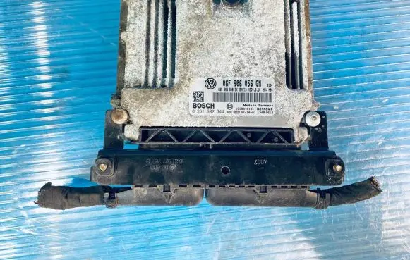 Volkswagen PASSAT B6 Engine control unit/module 06F906056GN 0261S02344 06F906056EK