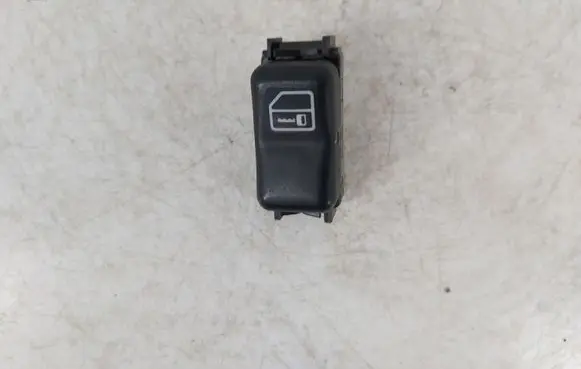 Mercedes-Benz C W202 Central locking switch button 2028203910