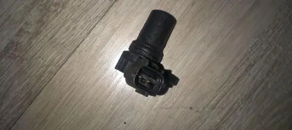 Ford Mondeo Mk III Camshaft position sensor 1s7f12k073ad 1s7f-12k073-ad
