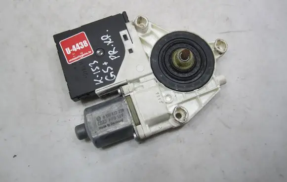 Volkswagen Golf Plus Front door window regulator motor 1K0959793J 05075710 10110807021433