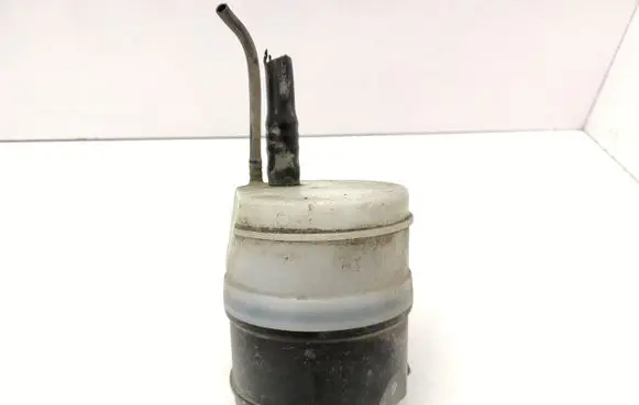 Vacuum air tank