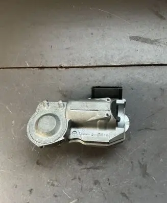 Mercedes-Benz E W211 Steering wheel lock 