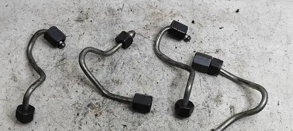 BMW 3 E90 E91 Fuel injector supply line/pipe 