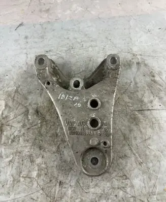 Seat Ibiza IV (6J,6P) Engine mounting bracket 600199185 600199185AB