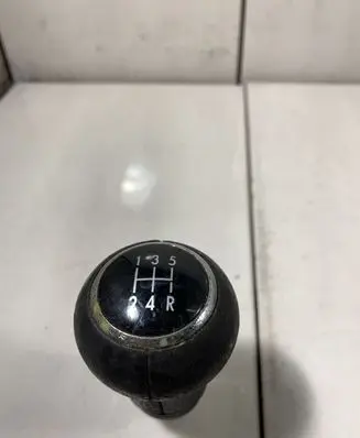 Volkswagen PASSAT B5 Gear shift switch/knob 