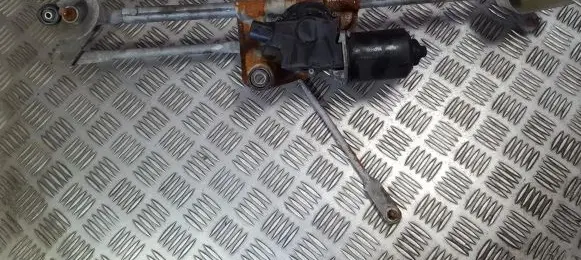 Lexus IS 200-300 Front wiper linkage and motor
