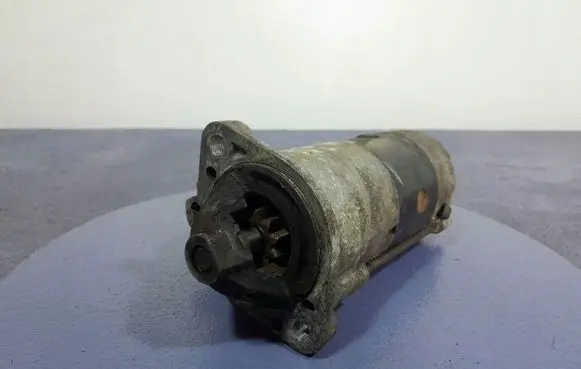 Mitsubishi L200 Starter motor 1810A053